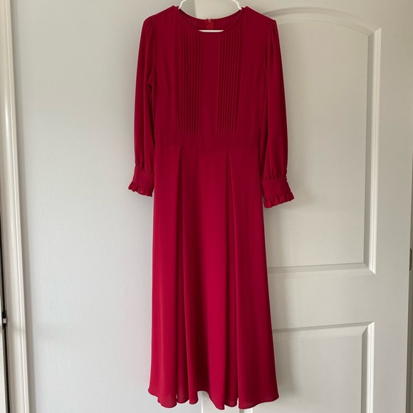 Dresses & Skirts - Amazon Red Dress